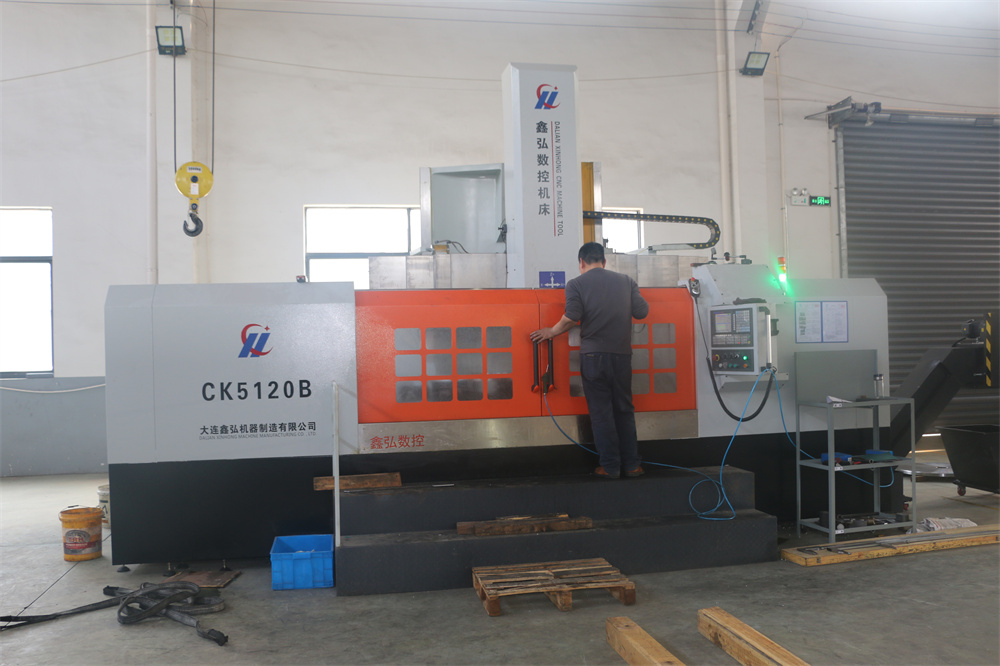 数控立车-最大车削直径2000